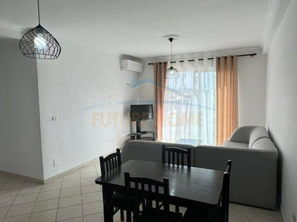 Shitet, Apartament 2+1, Pallatet Romario, Unaza e Re