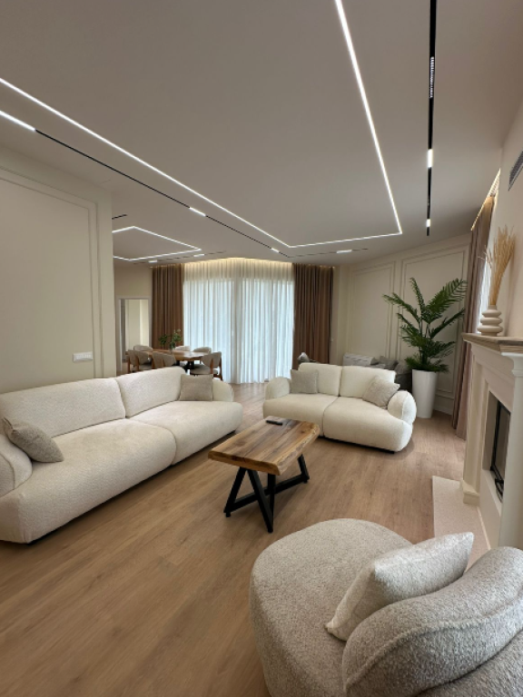 📍 Vilë me Qira në Green Valley Residences – Liqeni i Thatë