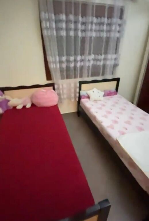 In affitto 2+1+1 Kthesa e Kamzes Pallatet e Verdha 400 mila leke