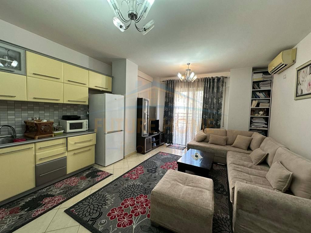 Qera, Apartament 1+1, Fresku