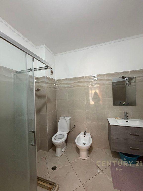 APARTAMENT 2+1+2 PER QERA NE QENDER TE DURRESIT!!!! - 500€ |