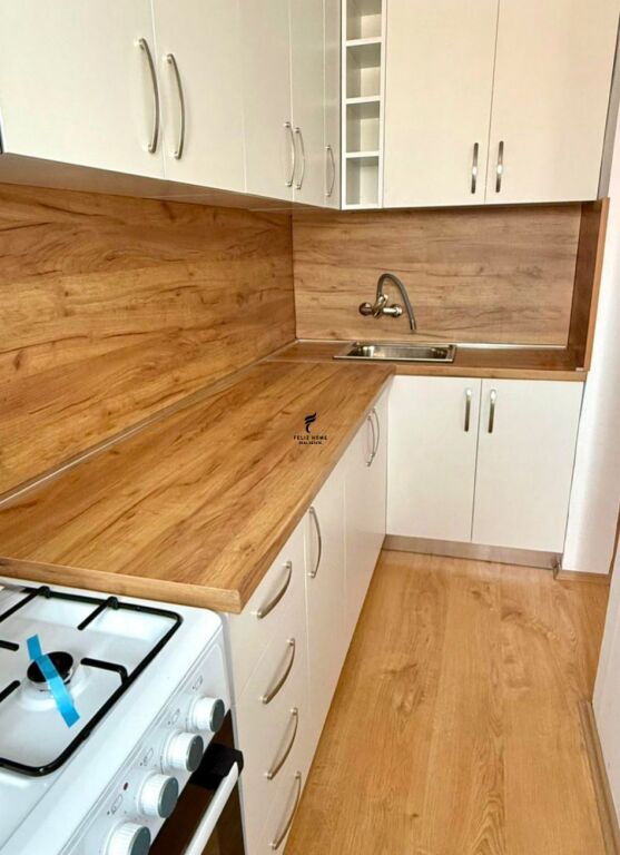 APARTAMENT ME QERA 1+1 RRUGA BARDHYL 50.000 LEKE FH-69265