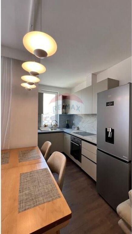 Apartament 2+1 me qera tek Mine Peza