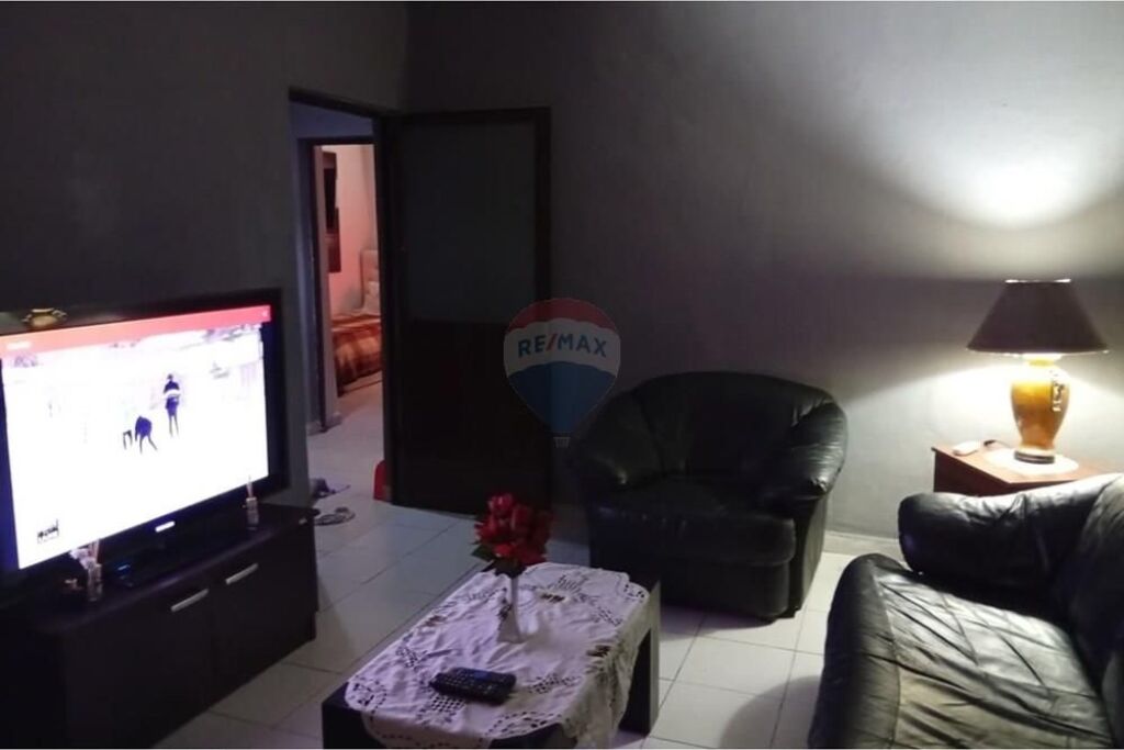 Apartament - Për Qira - Rruga Muhamet Gjollesha, Tiranë