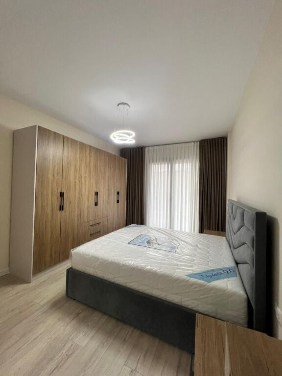 Jepet me Qera apartament 2+1+2+Post Parkimi tek Liqeni i Thate