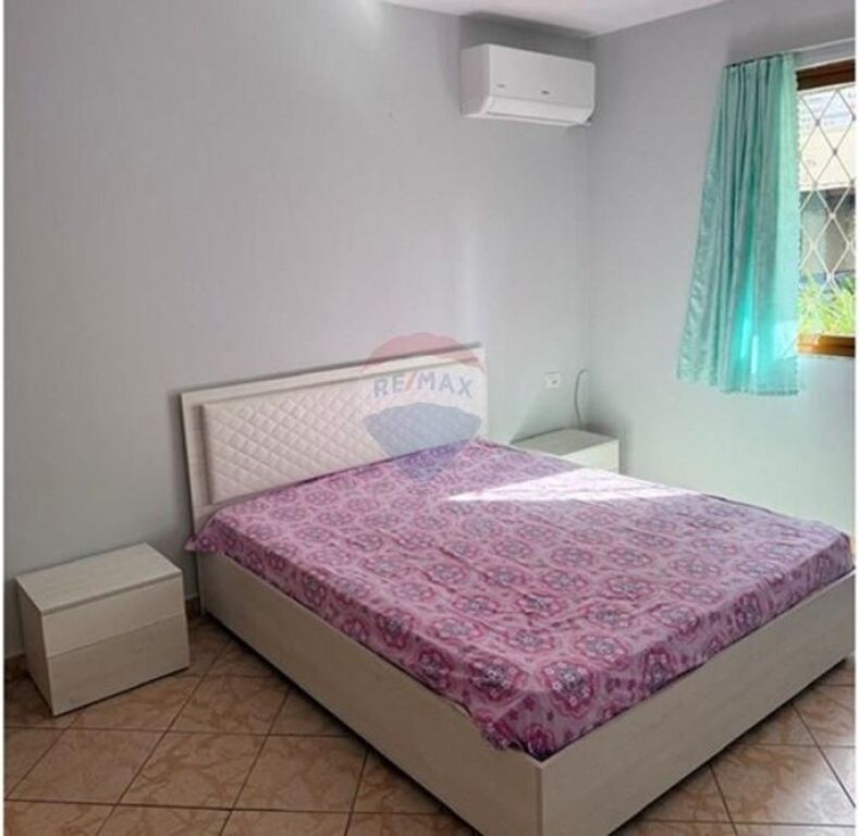 Apartament - Për Qira - Rruga Frosina Plaku, Tiranë