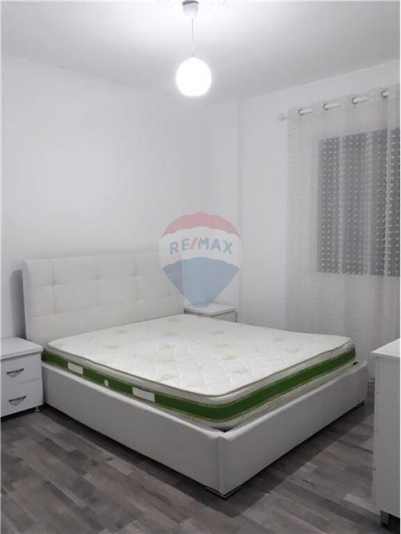 Apartament 2+1- Për Qira - Rruga Ali Demi, Tiranë