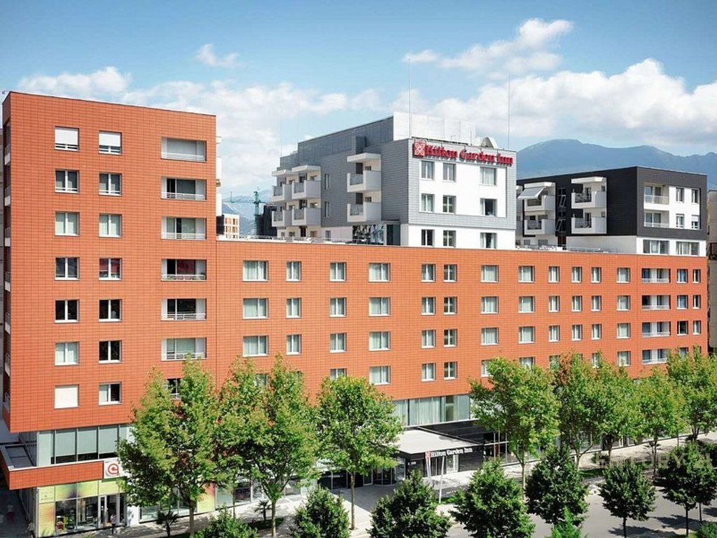 ZYRE ME QIRA TE HILTON, PRANE DELIJORGJIT!