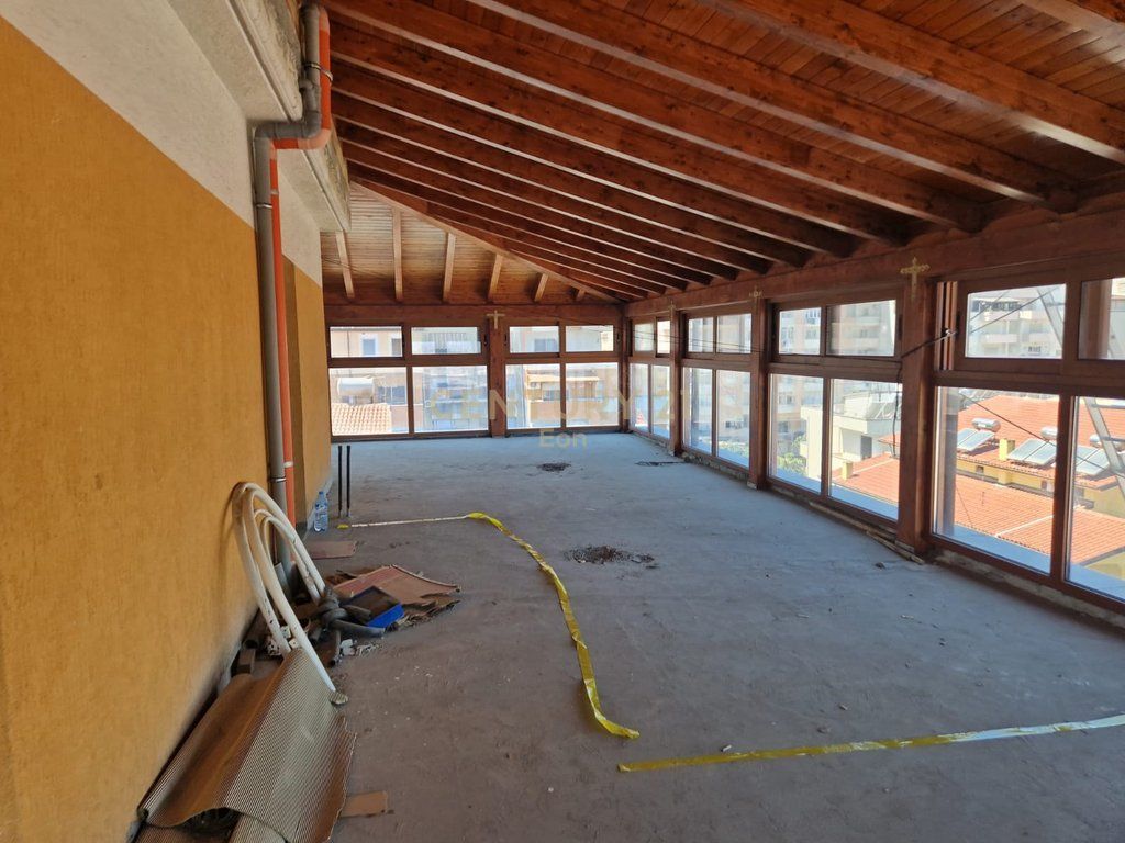 SHITET PAPAFINGO PLUS GARAZHD NE PLAZH DURRES !