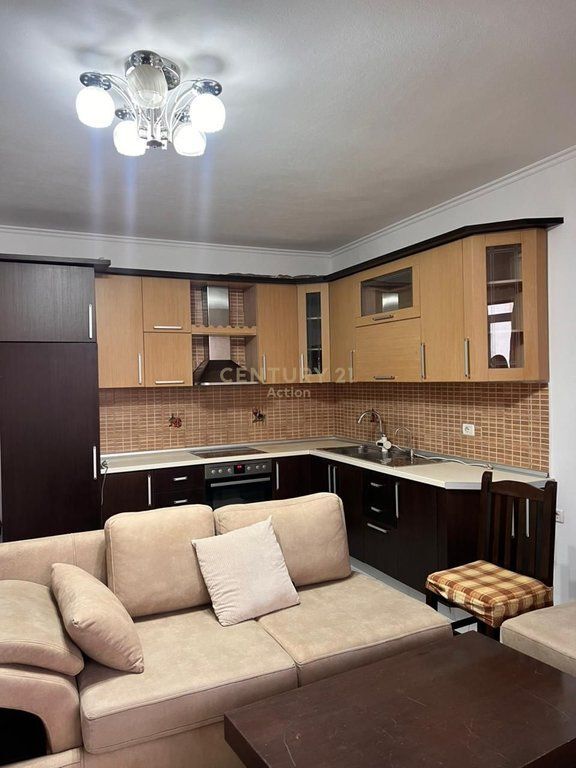 Appartamento 2+1 In Affitto a Yzberish, Tirana - 450€ | 100 m²