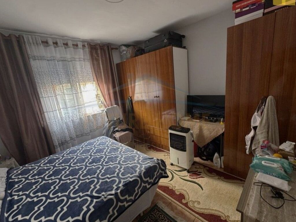 Shitet, Apartament 2+1, Ish Parku i Autobusave, Tirane