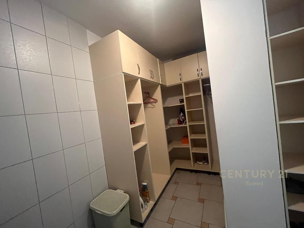 Apartament 2+1 me qira tek 5 Maj!!
