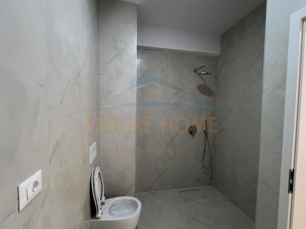 Shitet, Apartament 1+1, OXA, Fresku, Tirane.