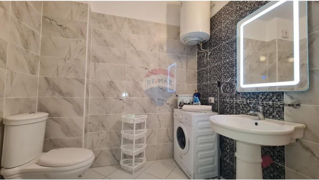 🌊 APARTAMENT 1+1 NË SHITJE – LUNGOMARE, VLORË