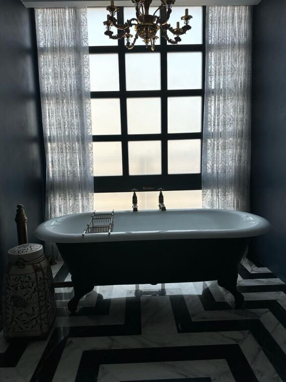 Jepet me qera apartament 1+1 ne Qender