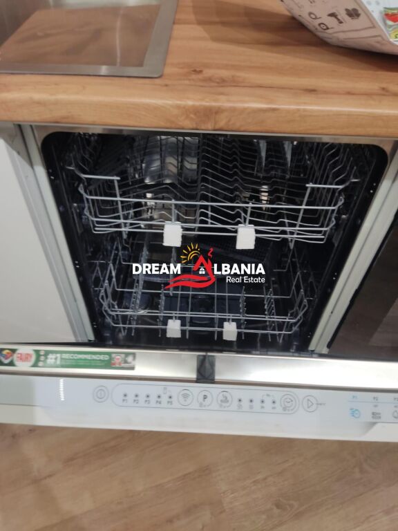 Jepet apartament 2+1+2wc me qera ne Pazar te Ri , Tirane ( ID 42215479 )