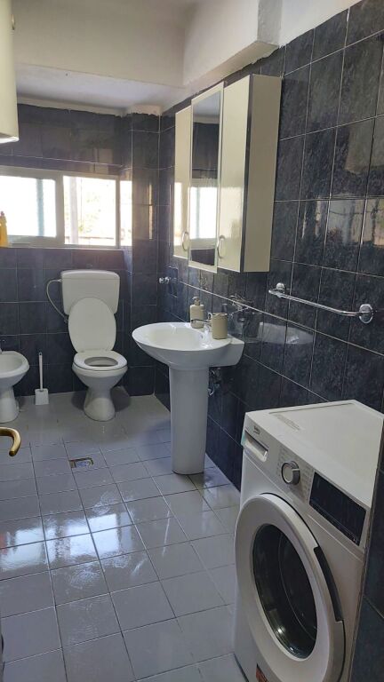 Super appartamento 2+1 presso il camino (congresso di Manastir)