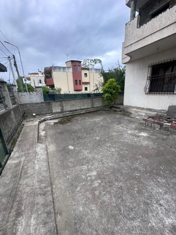 SHITET SHTEPI PRIVATE 2-KATESHE SHKOZET, DURRES