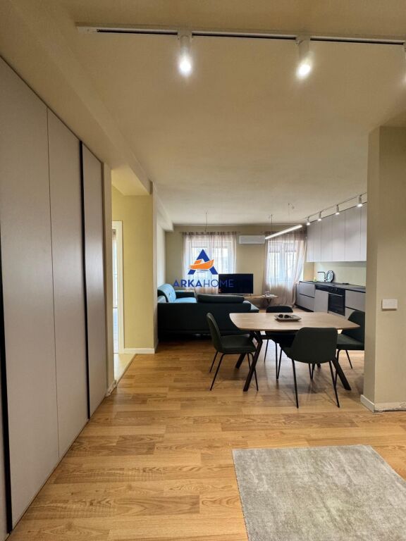 JEPET ME QERA – APARTAMENT 2+1+PARKIM "RRUGA E DURRËSIT, PRANË GJIMNAZIT QEMAL STAFA” 100.000 LEKE