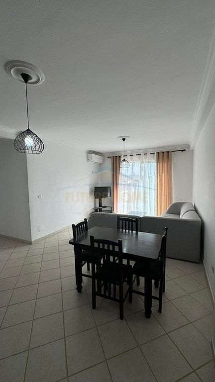 Shitet, Apartament 2+1, Pallatet Romario, Unaza e Re