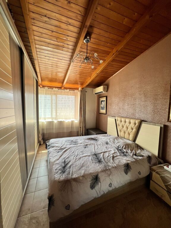 Shiten 2 apartamente tek Komuna e Parisit