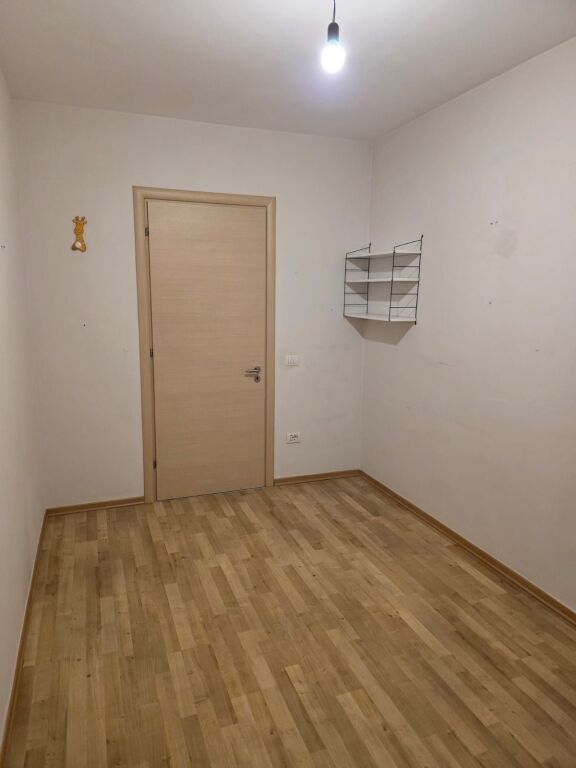 For rent 2+1+2 empty CONTACT FROSINA PLAKU 700€