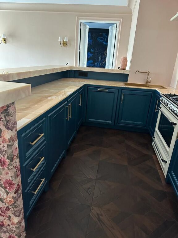 Jepet me qera apartament 1+1 ne Qender