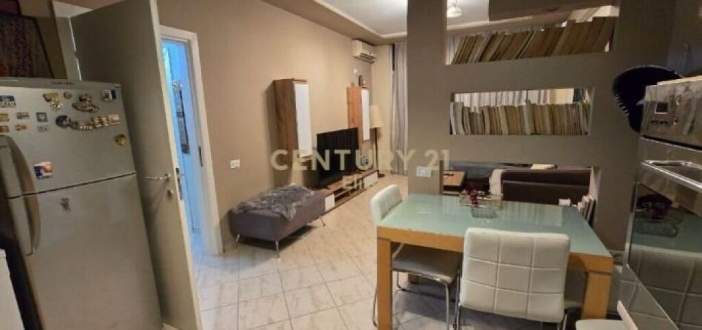 Jepet me qera apartament 1+1