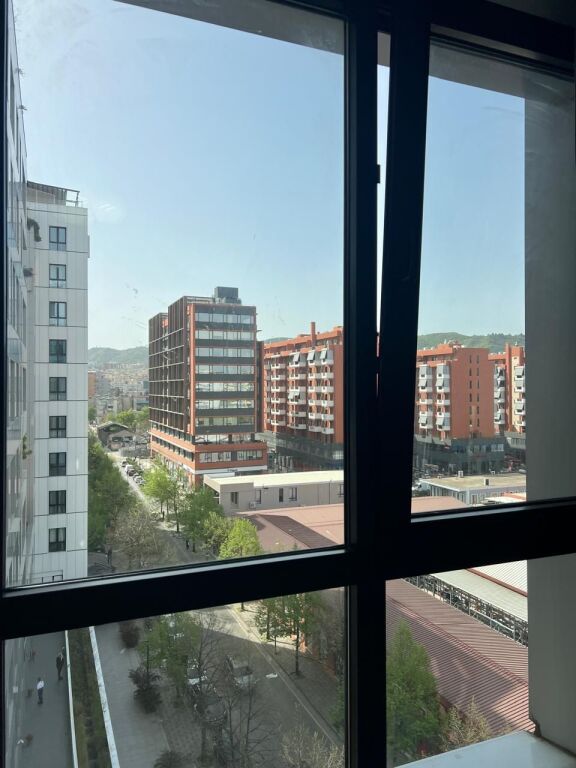 Jepet me qira 1+1 bosh per zyre Te SQUARE 21