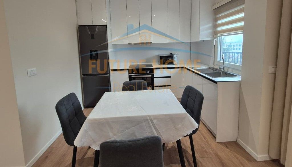 Qera 1+1+ parkim , Kaimi