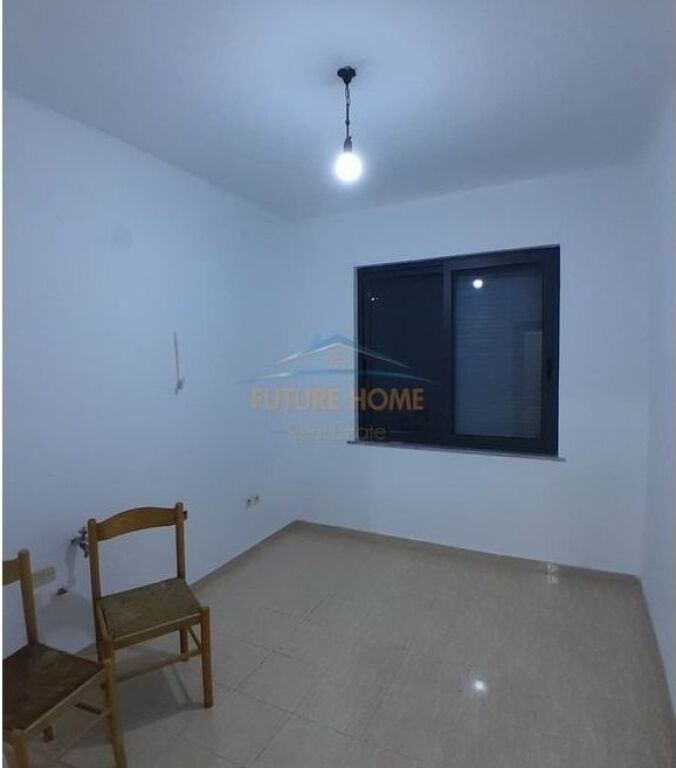 Shitet, Apartament 2+1, Brryli, Tiranë