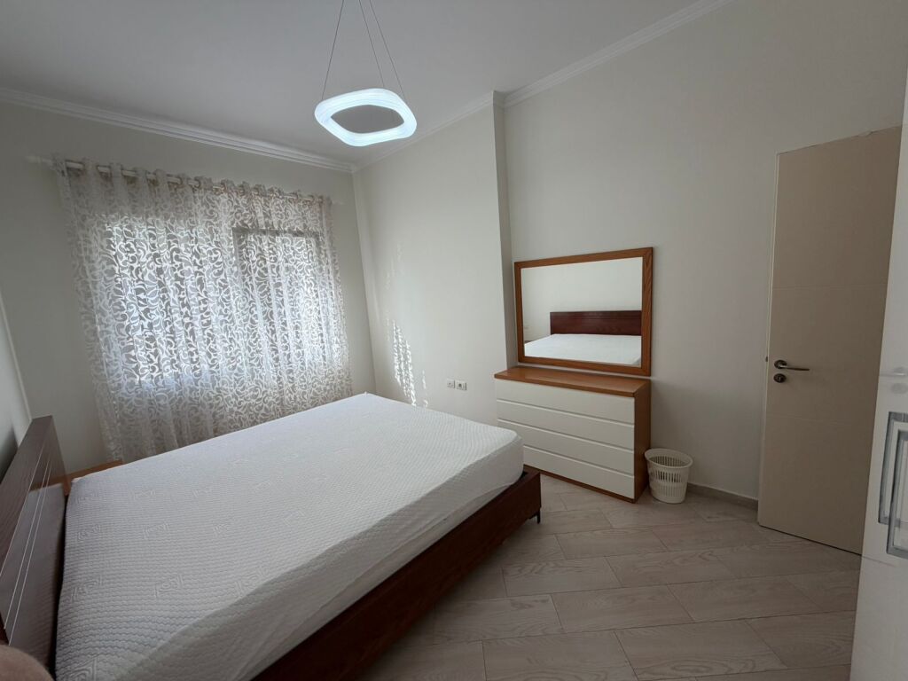 Qera 1+1 , Kopeshti Botanik