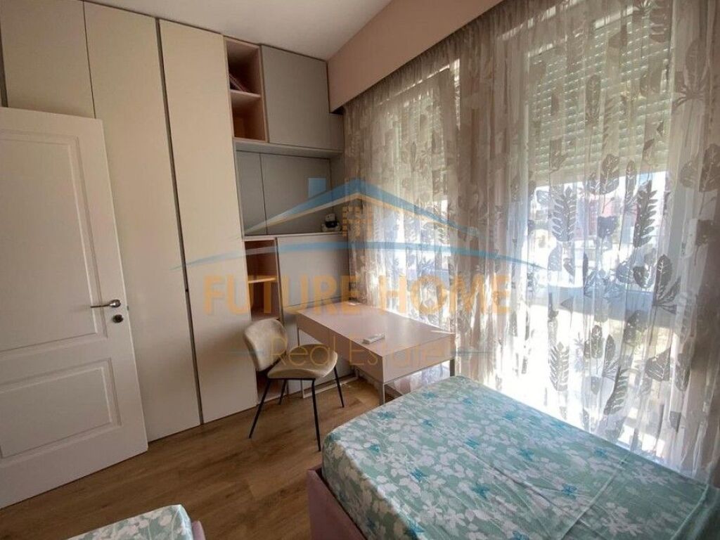 Qira, Duplex, 5 Maji