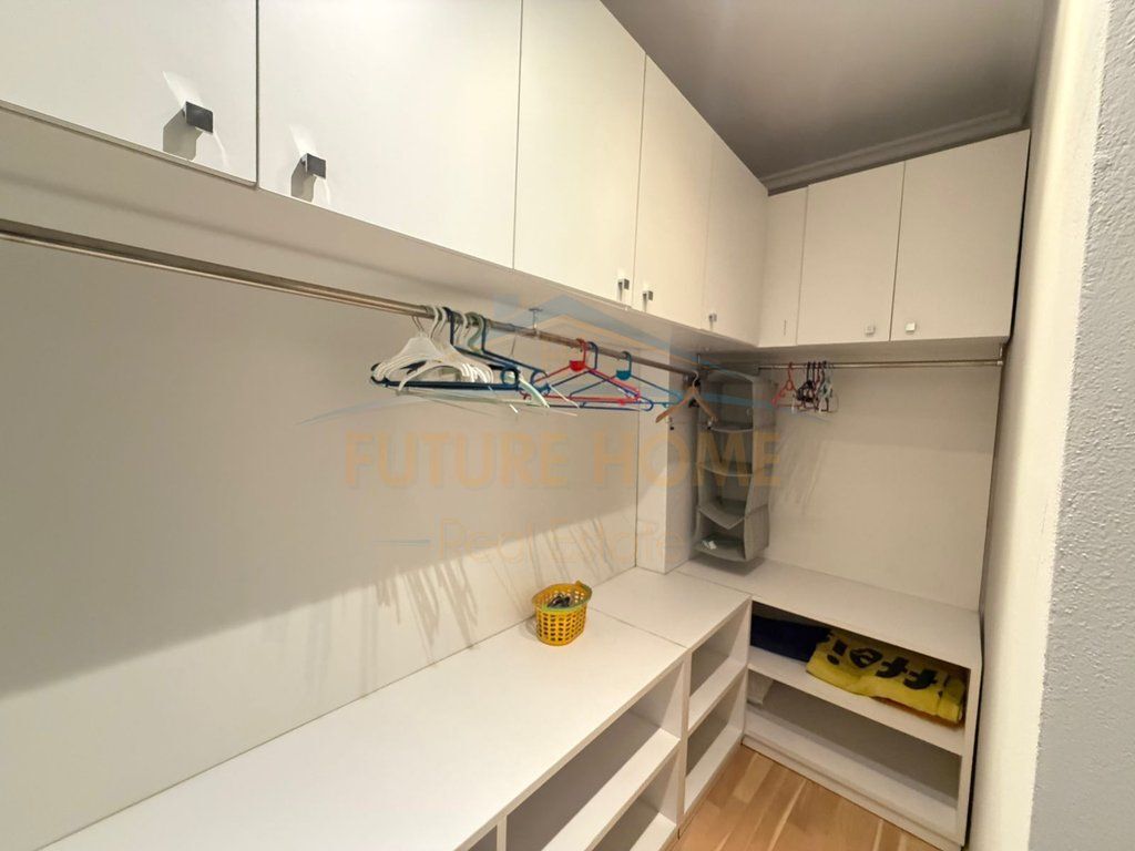 Qira, Apartament 3+1+2, Stacioni Trenit, Tiranë