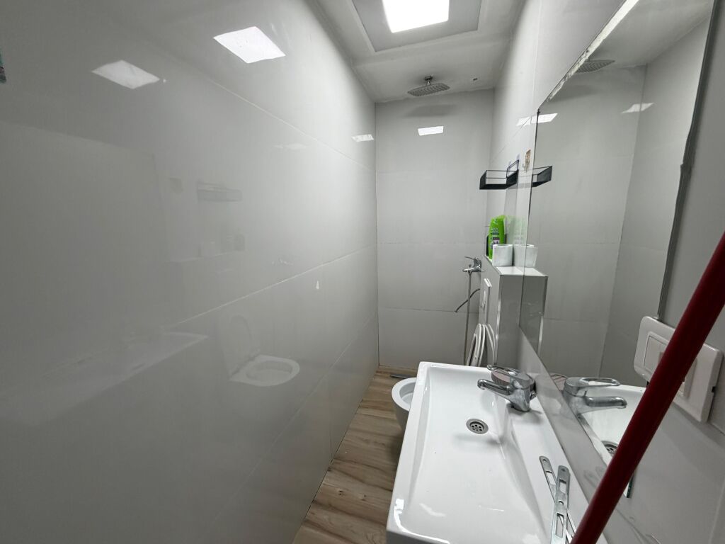 📣 SHITET Apartament 1+1 📍 Liqeni i Thate, Prane Sheqerit Pikant ✨