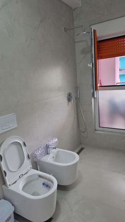 Ali Dem Jepet apartament me qira 2+1 tek Kadiu