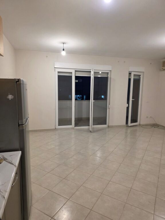 For rent 2+1+2 empty CONTACT FROSINA PLAKU 700€