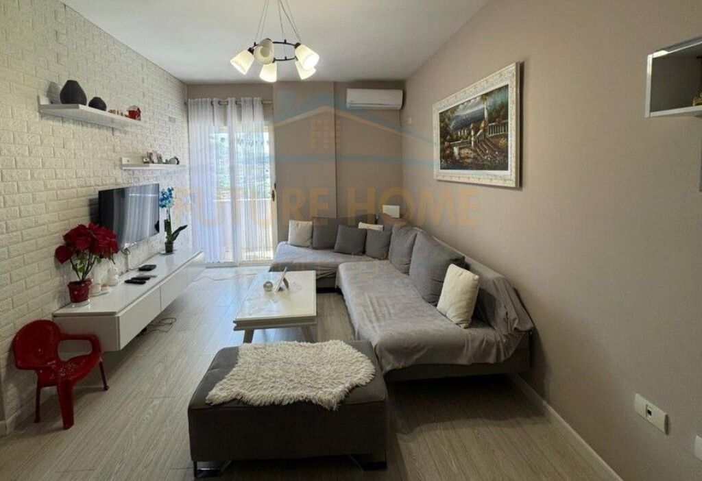 Shitet, Apartament 1+1, Fabrika e Miellit, Tirane