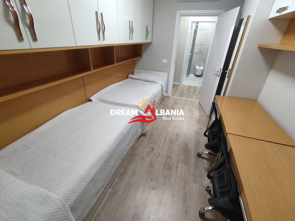 Jepet apartament 2+1+2wc me qera ne Pazar te Ri , Tirane ( ID 42215479 )