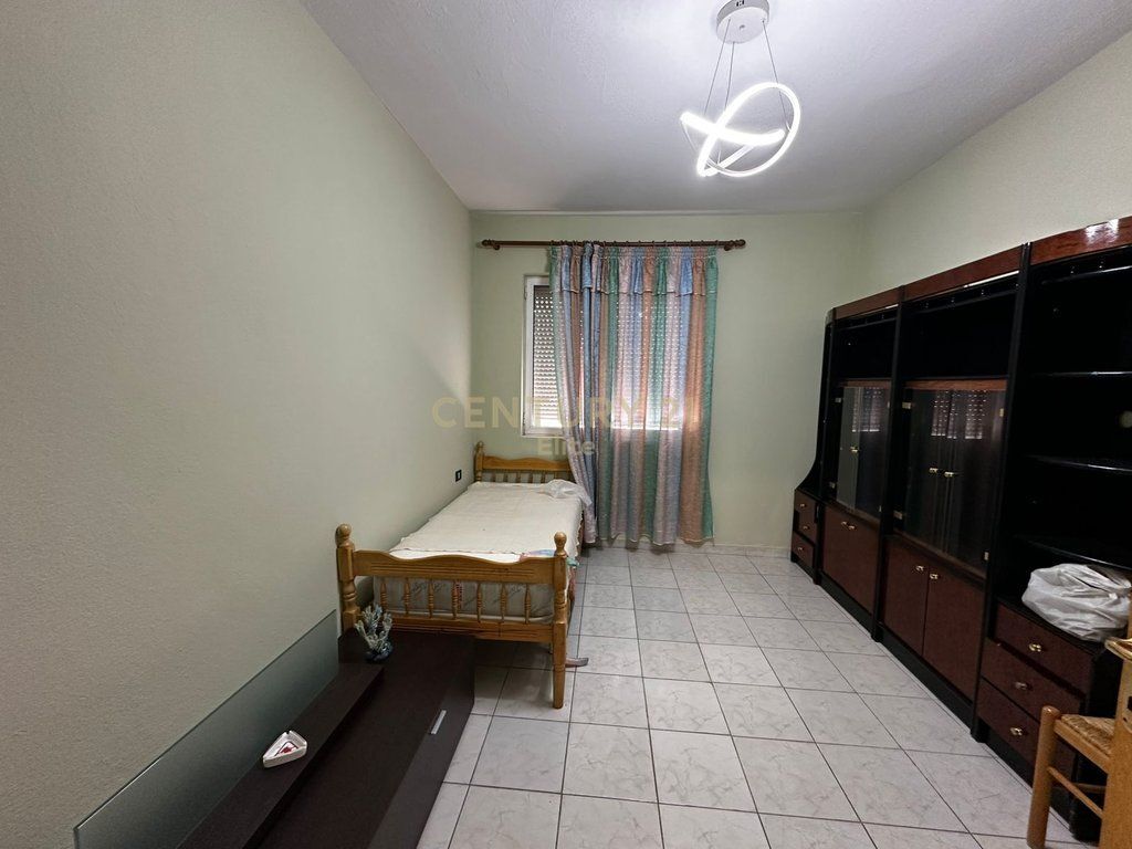 JEPET ME QIRA APARTAMENT 3+1 NE RRUGEN MINE PEZA