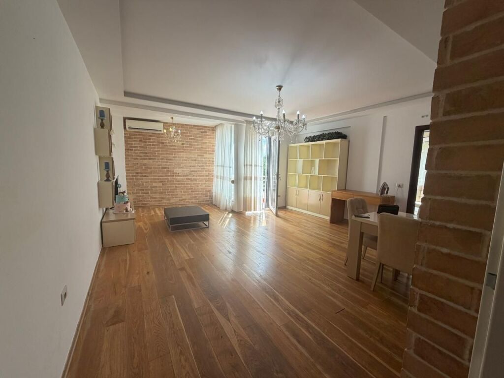 Rezidenca kodra e diellit 1