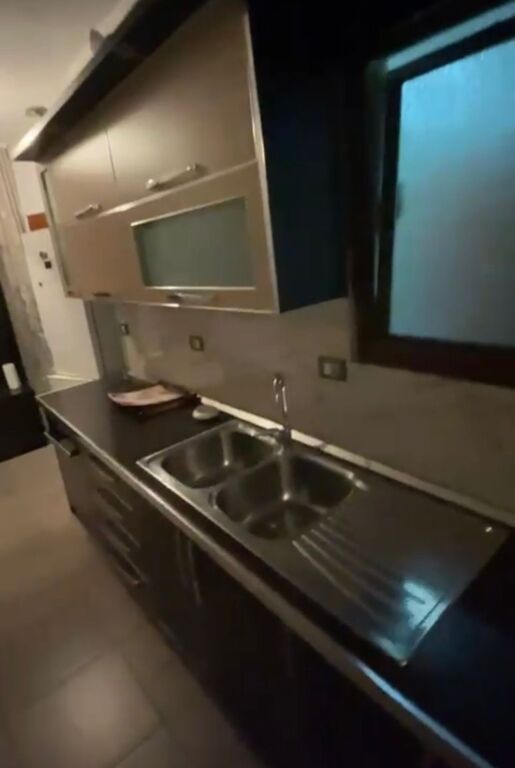 In affitto 2+1+1 Kthesa e Kamzes Pallatet e Verdha 400 mila leke