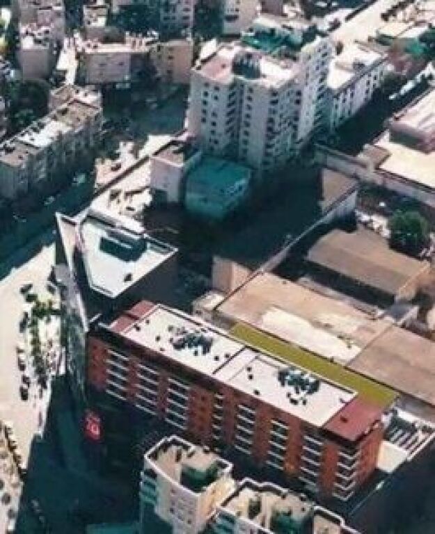 Shitet apartament 2+1+2