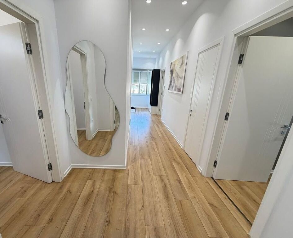 🌿 Penthouse me Qira – Secret Garden Residence, pranë TEG