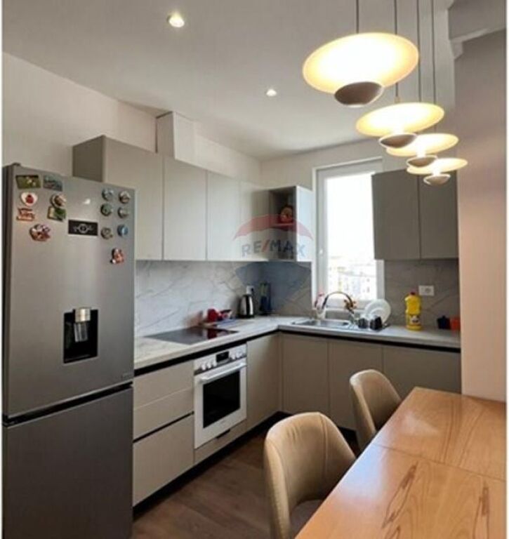 Apartament - Për Qira - Rruga Mine Peza, Tiranë