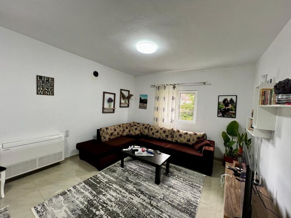 Shitet, Shtëpi Private 2-Katëshe”, Boboshticë-Korçë.