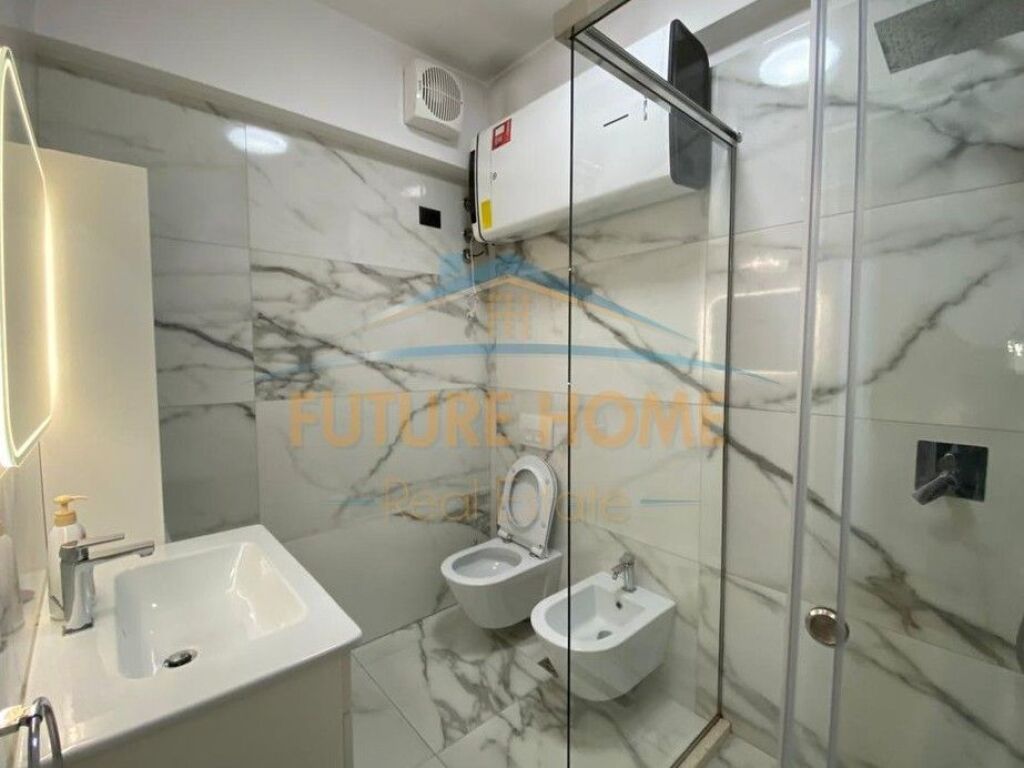 Qira, Duplex, 5 Maji