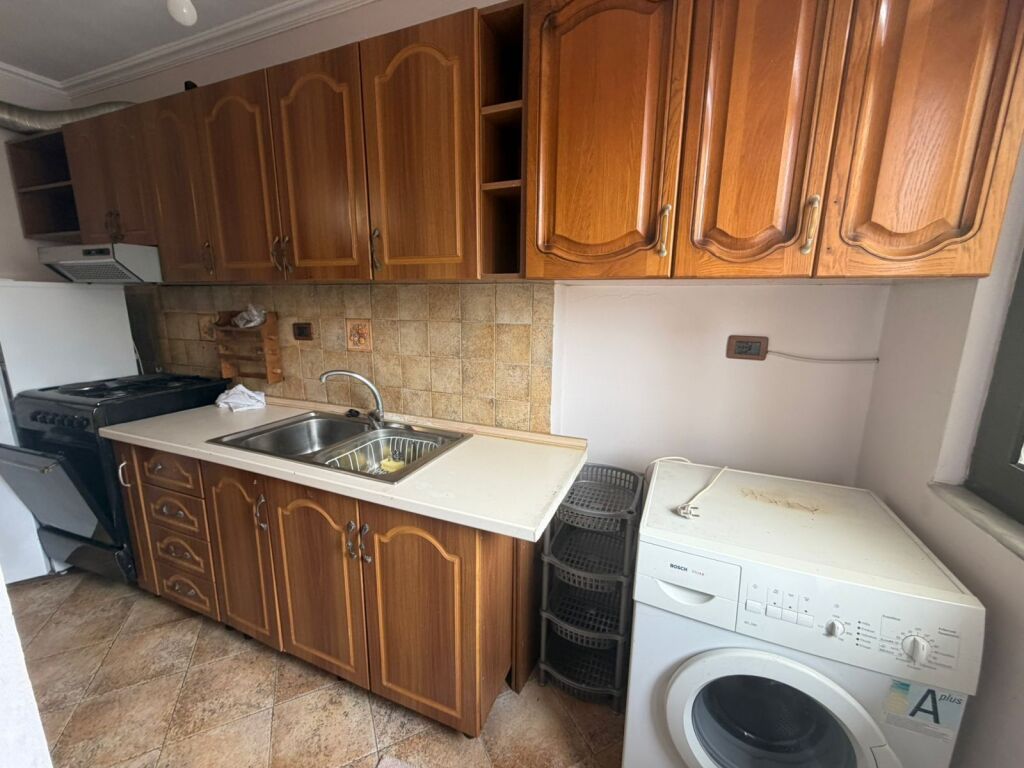 Apartament me qera 1+1 - 📍Rruga Myslym Shyri (Mbrapa Kastratit)