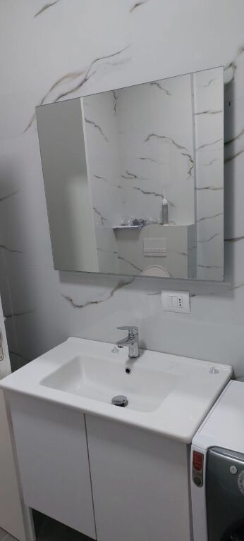 Apartament 1+1 per qira Rruga e Elbasanit, shkolla Osman Myderizi pas Ambasades Amerikane