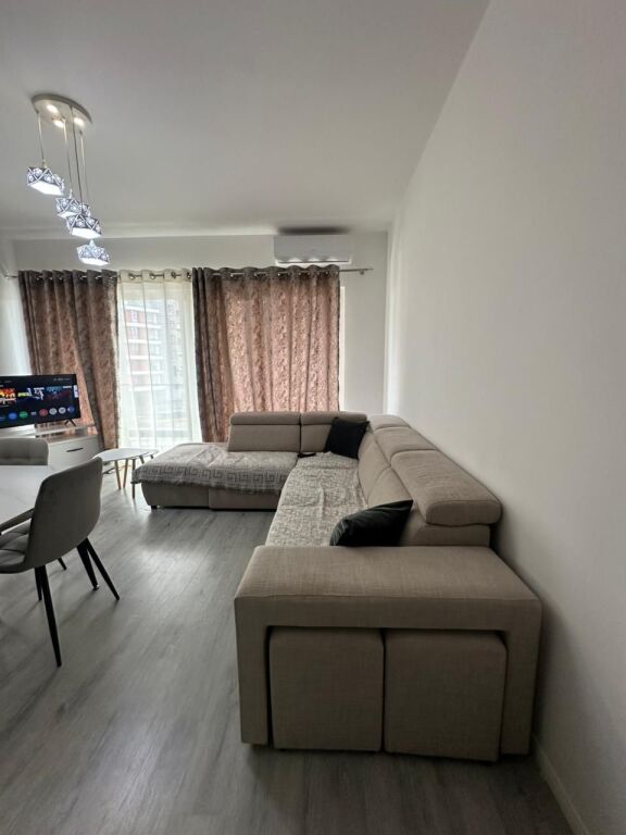 Jepet me qira apartament 2+1 në zonën e Rrugës 5 Maj.